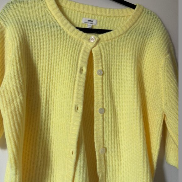 yellow short sleeve aerie cardigan - Picture 3 of 3
